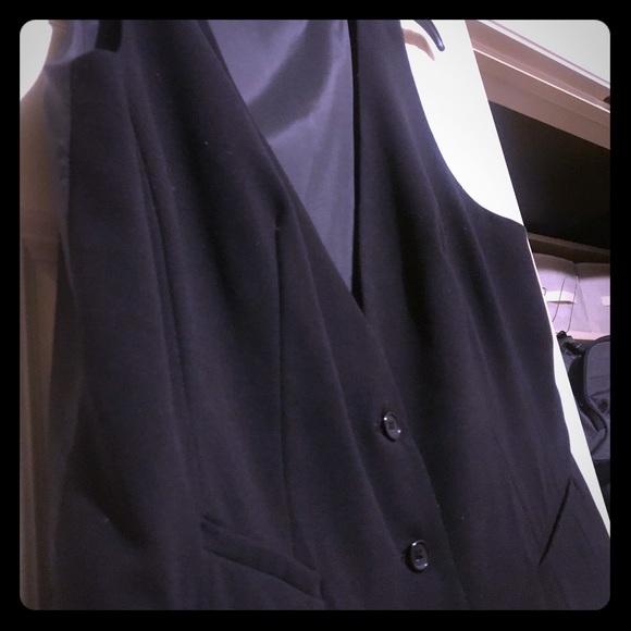 Vest - Picture 1 of 8